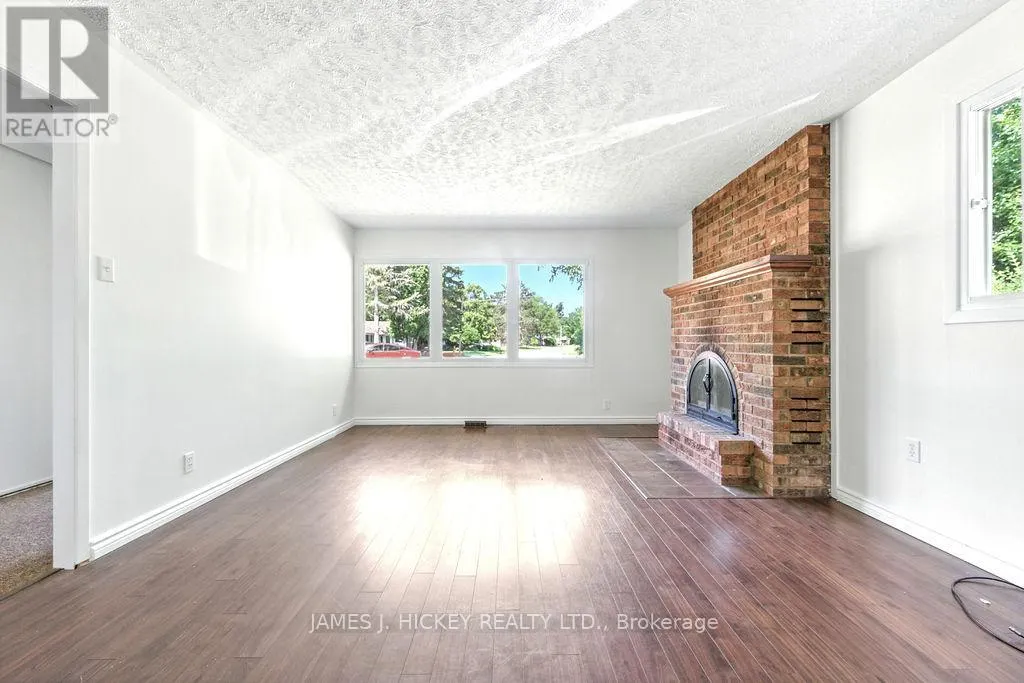 30 LASALLE DRIVE