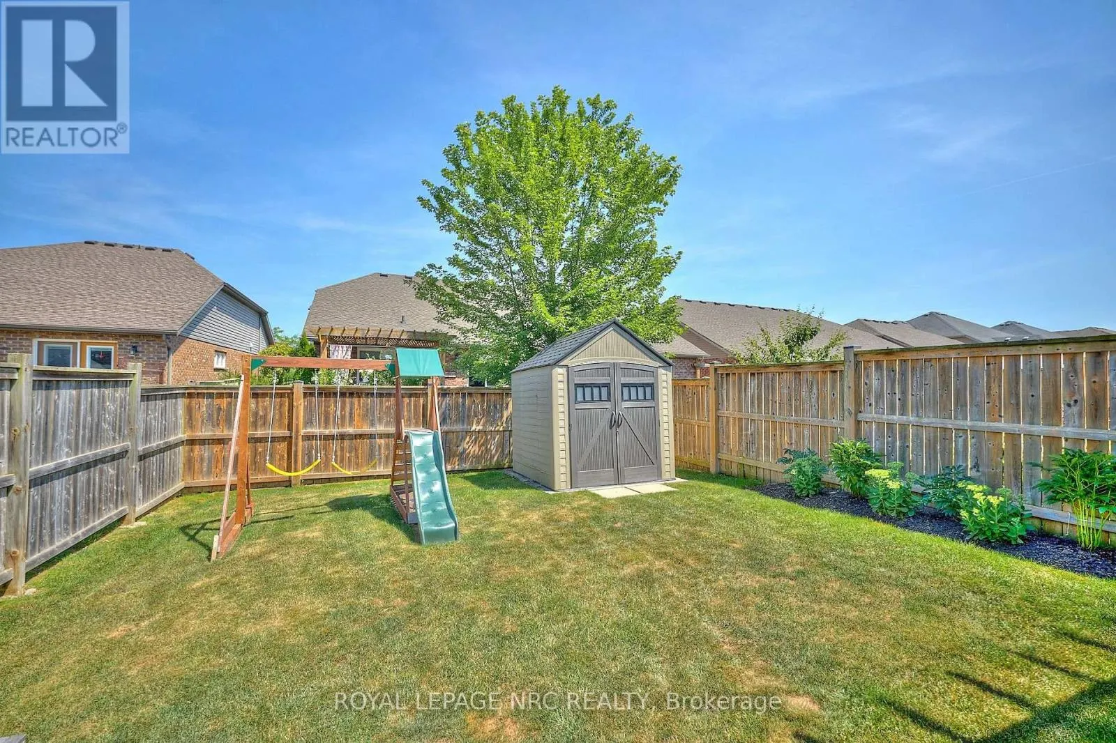 118 ROSELAWN CRESCENT