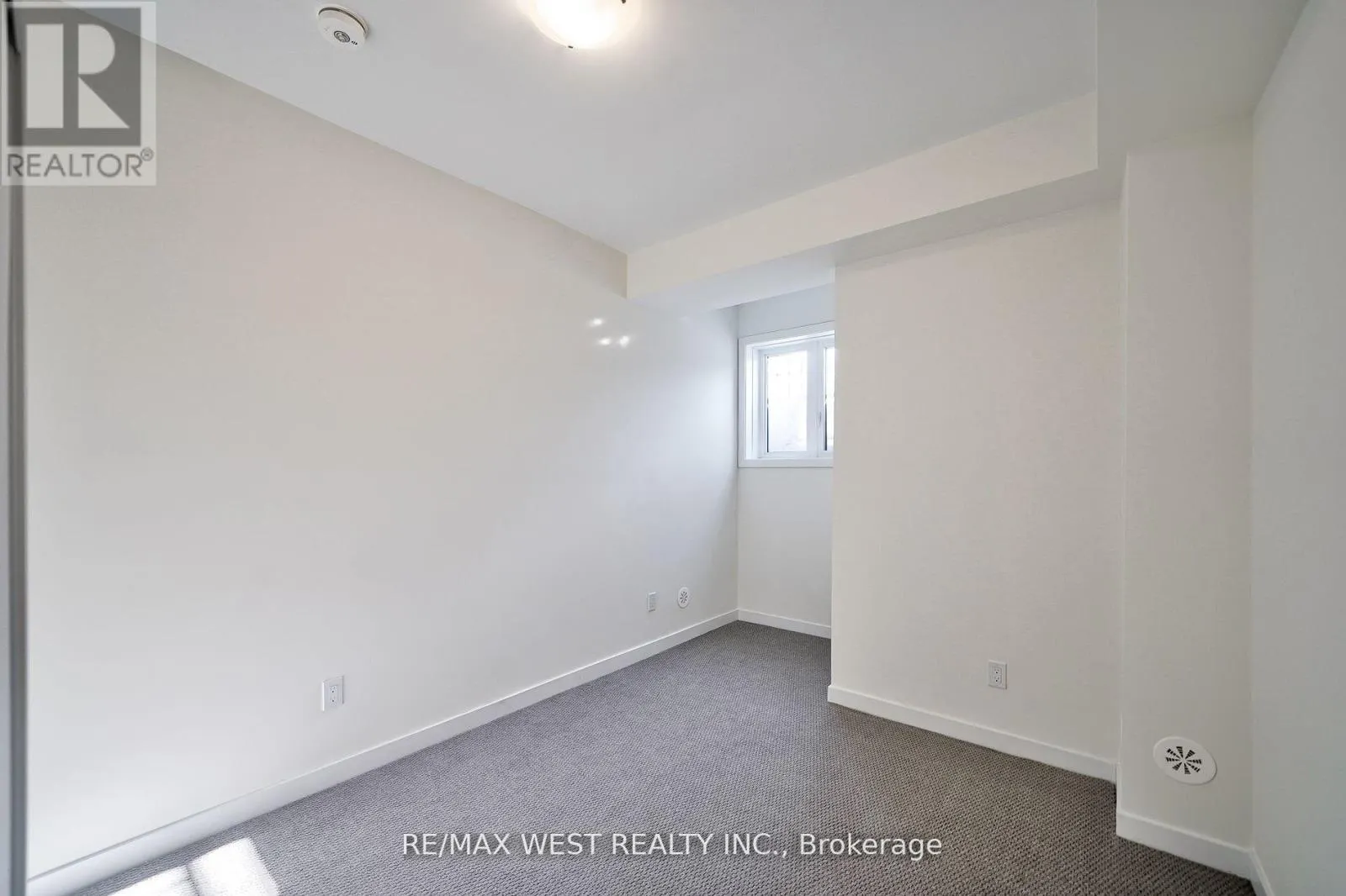 201 - 160 DENSMORE ROAD