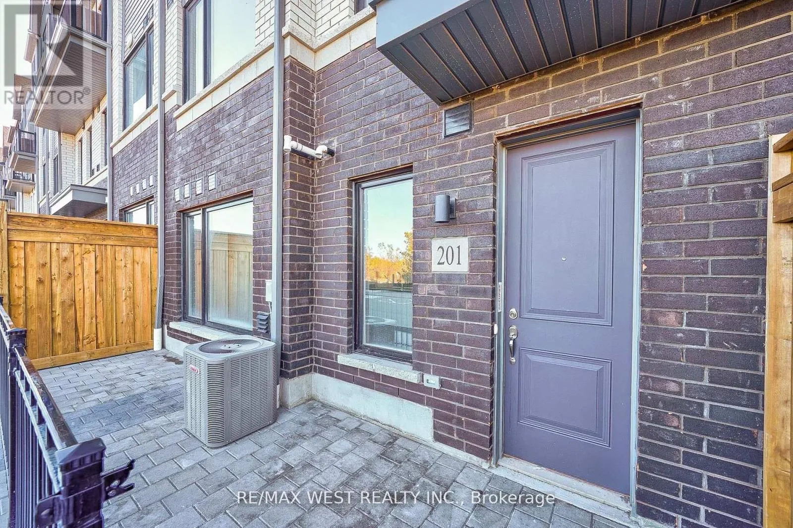 201 - 160 DENSMORE ROAD
