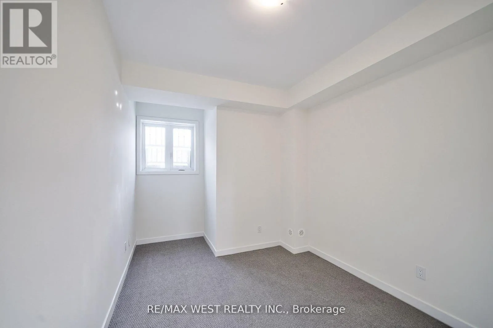 201 - 160 DENSMORE ROAD