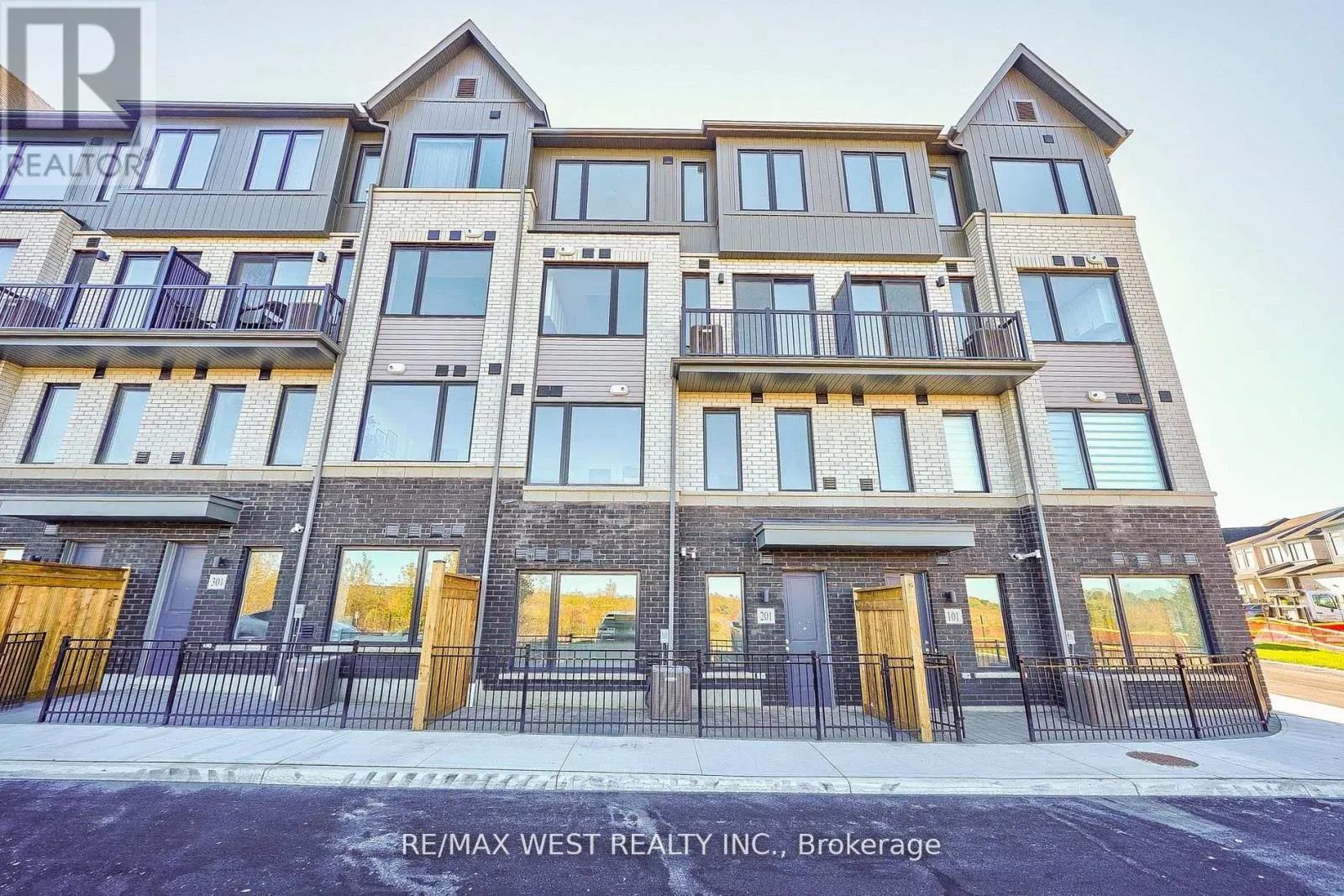 201 - 160 DENSMORE ROAD