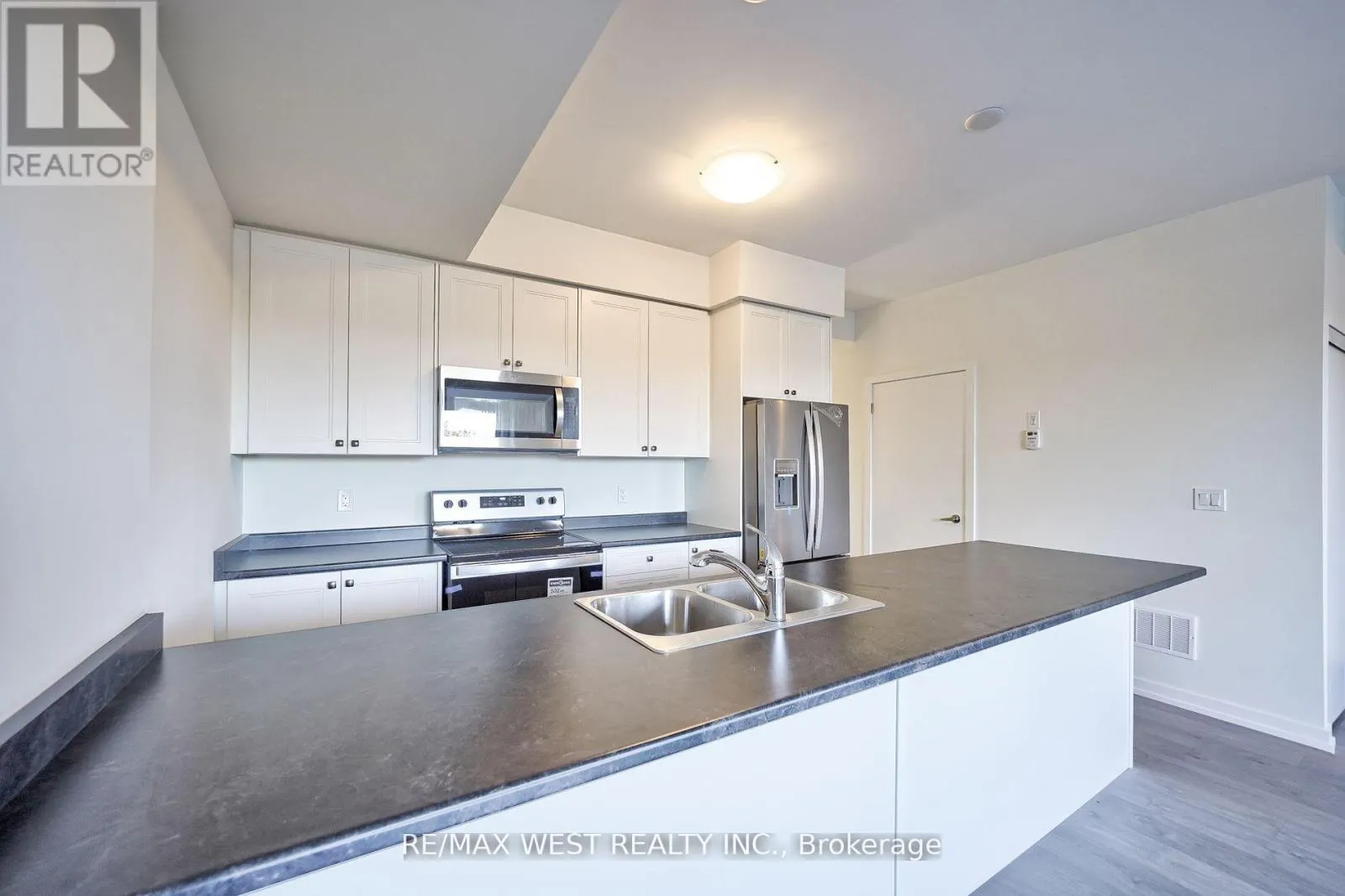 201 - 160 DENSMORE ROAD