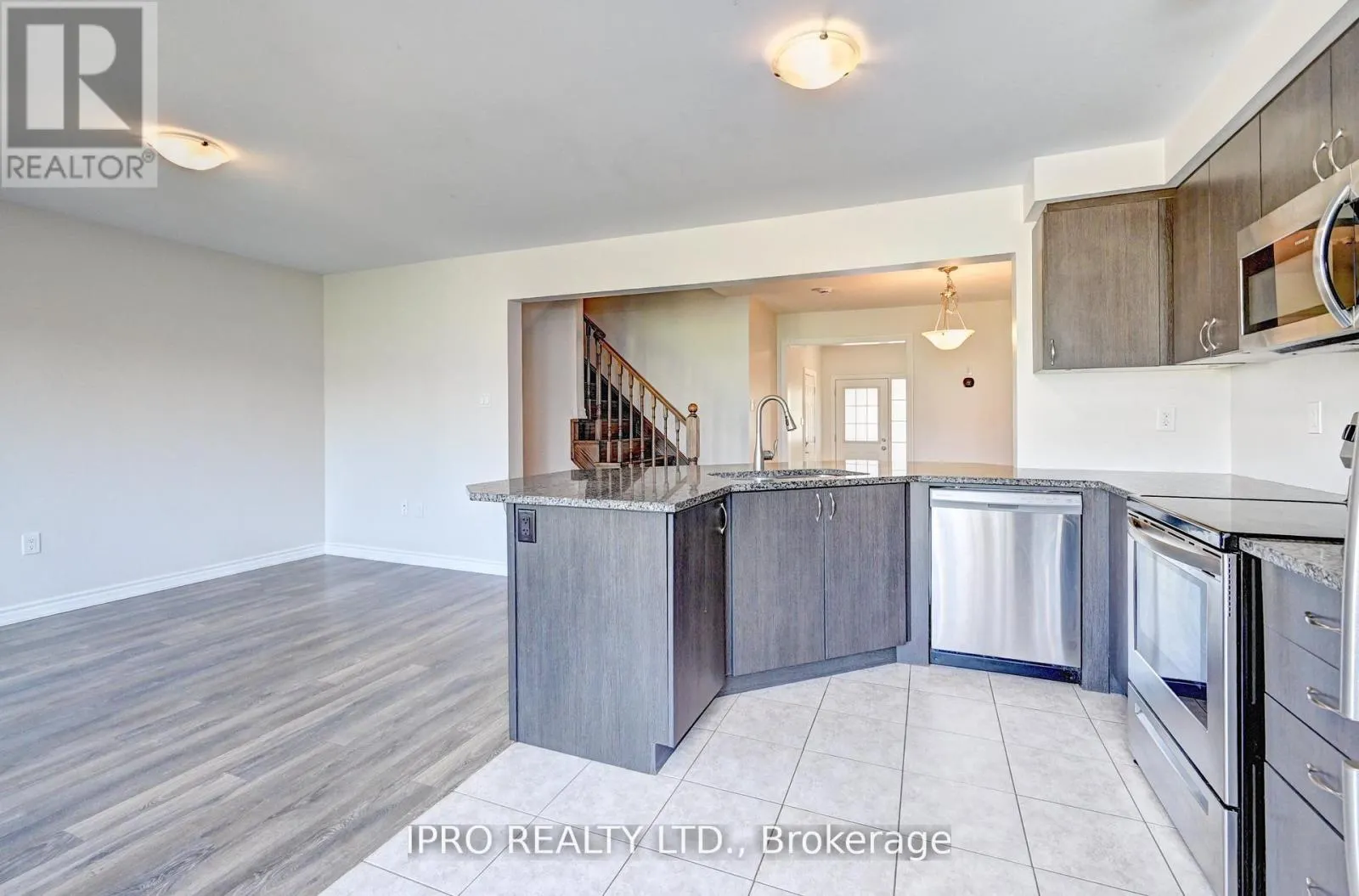 216 WATERBROOK LANE
