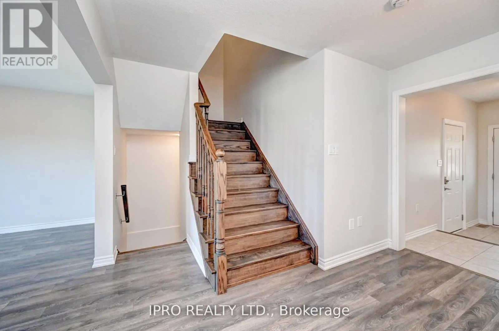 216 WATERBROOK LANE