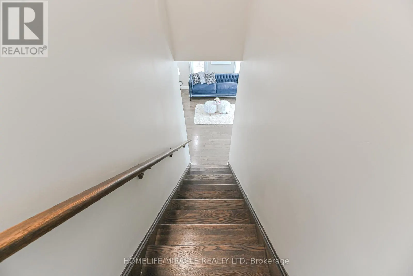 24 WEATHERALL AVENUE