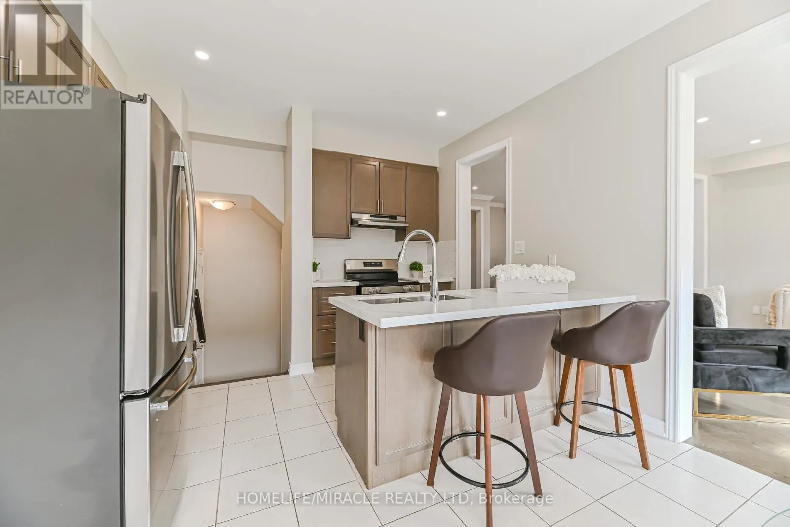 24 WEATHERALL AVENUE