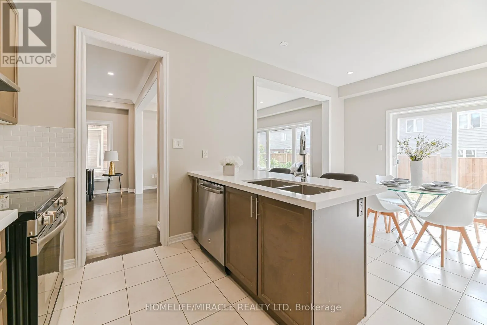 24 WEATHERALL AVENUE