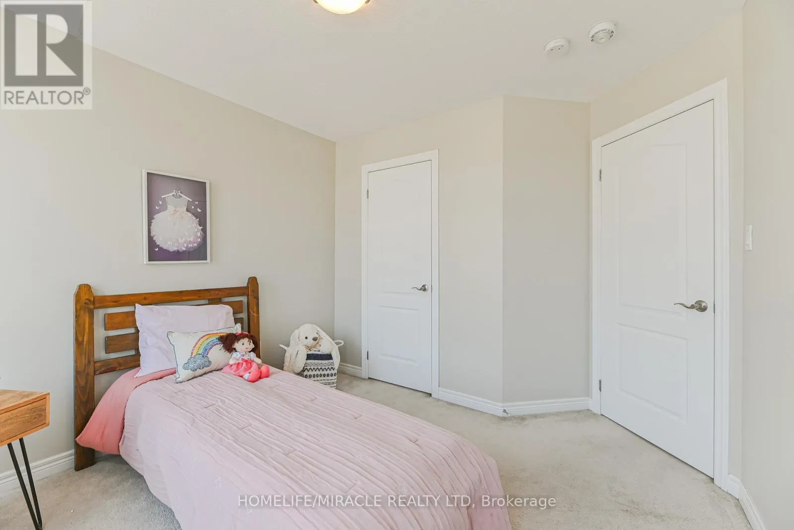 24 WEATHERALL AVENUE