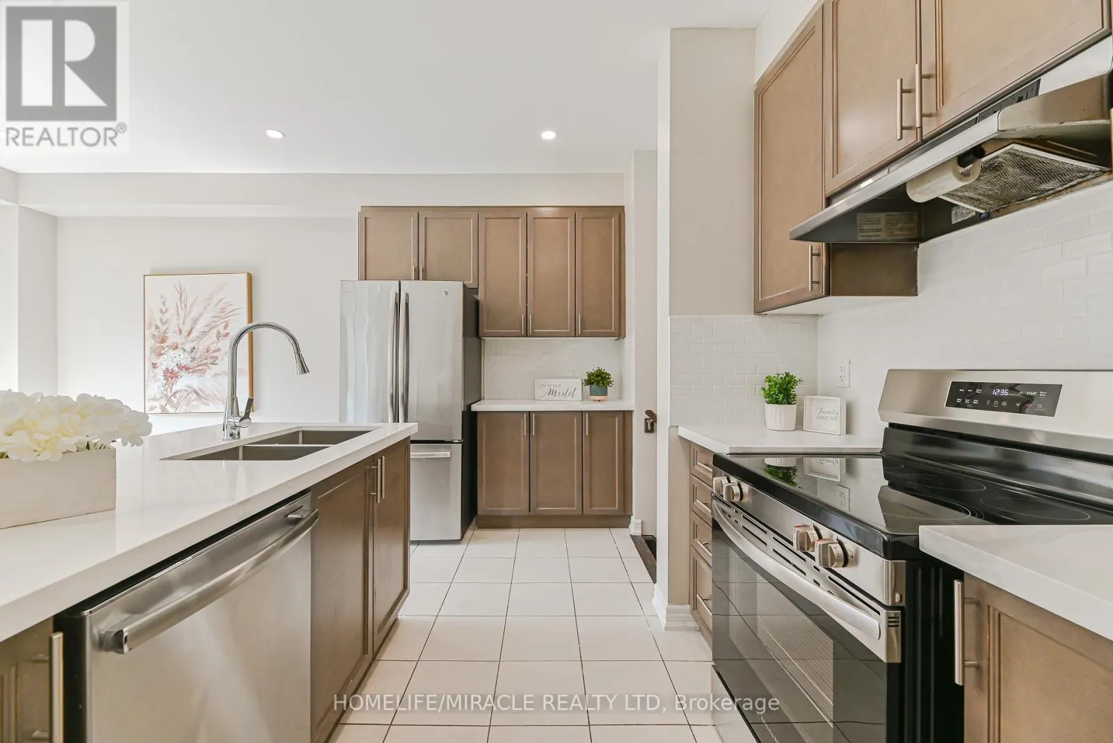 24 WEATHERALL AVENUE