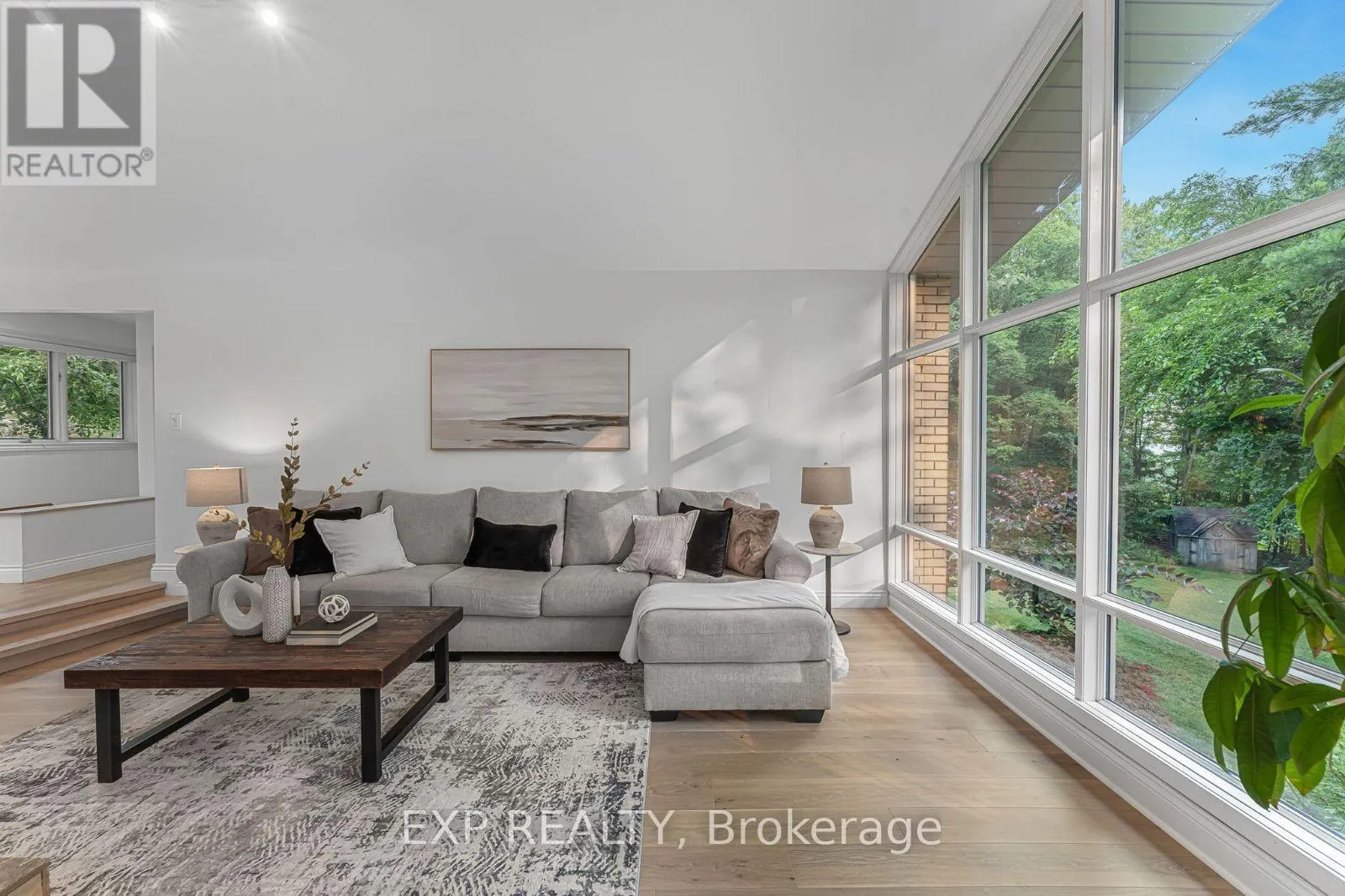 937 MONTGOMERY DRIVE