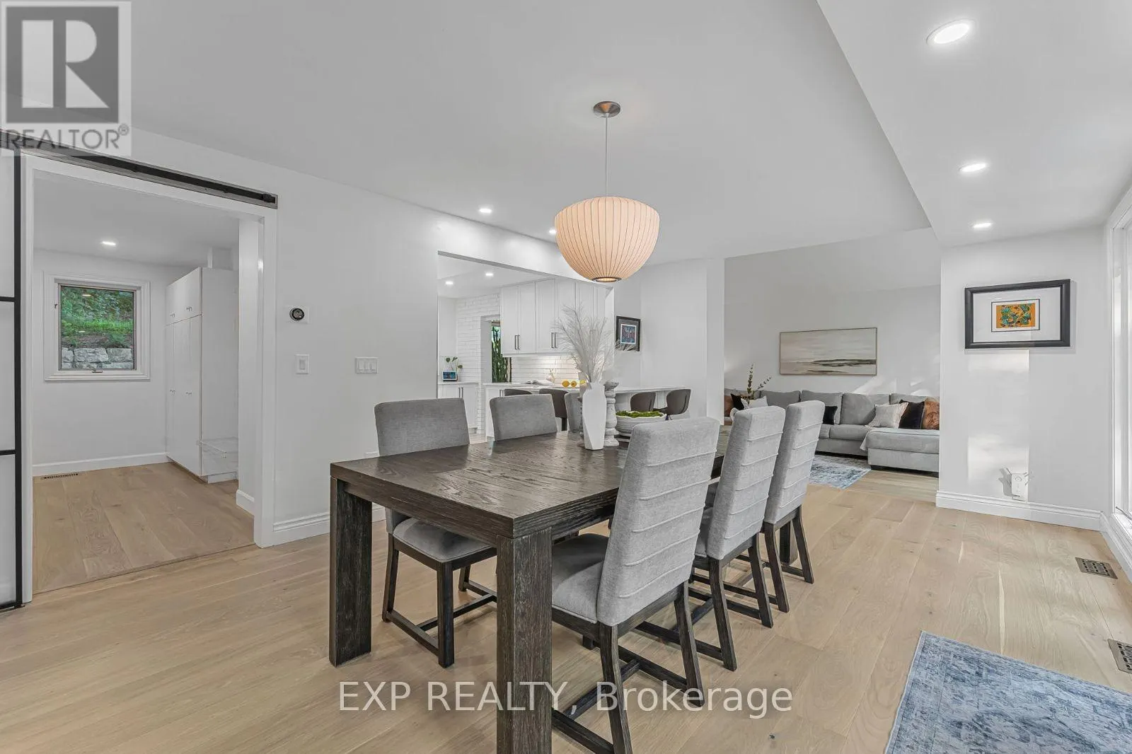 937 MONTGOMERY DRIVE