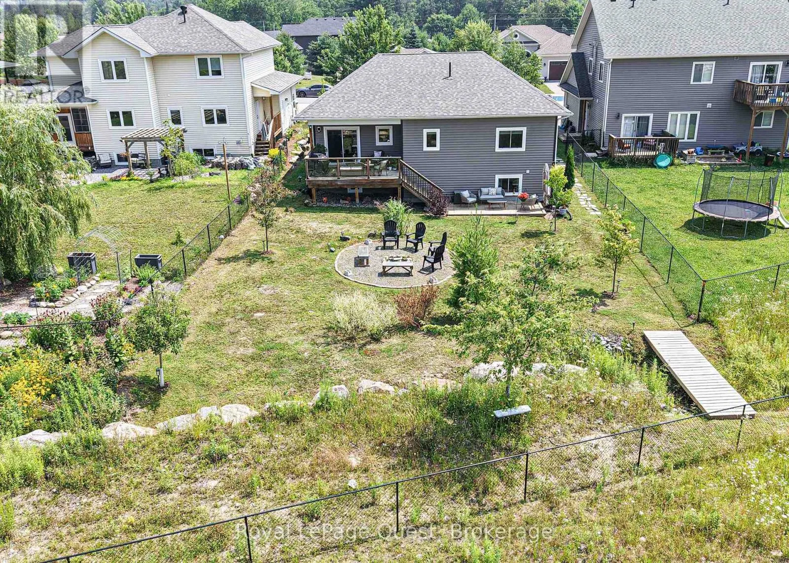 6 MILLWOOD COURT