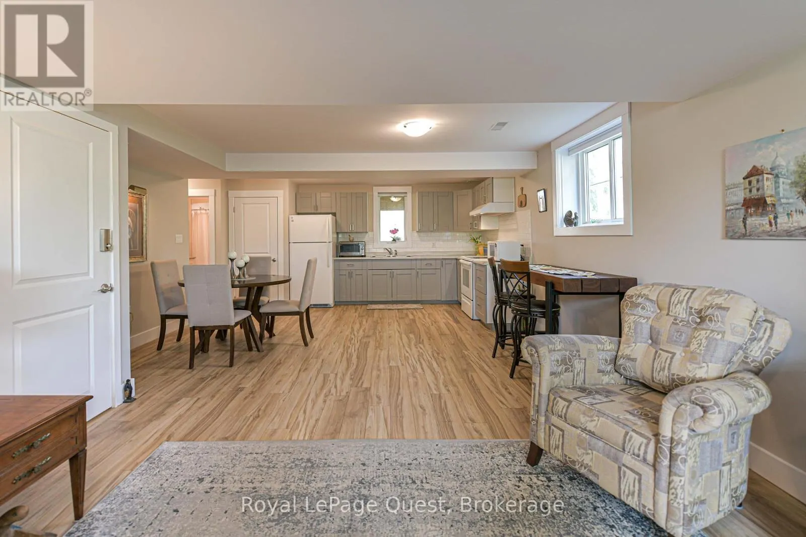 6 MILLWOOD COURT