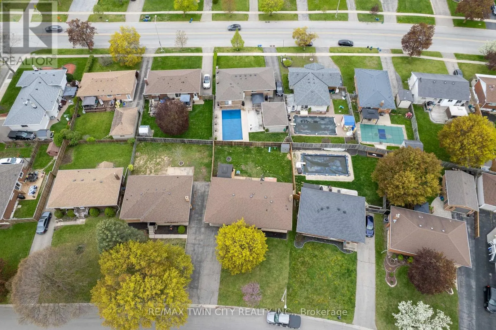 8 PEMBROKE AVENUE