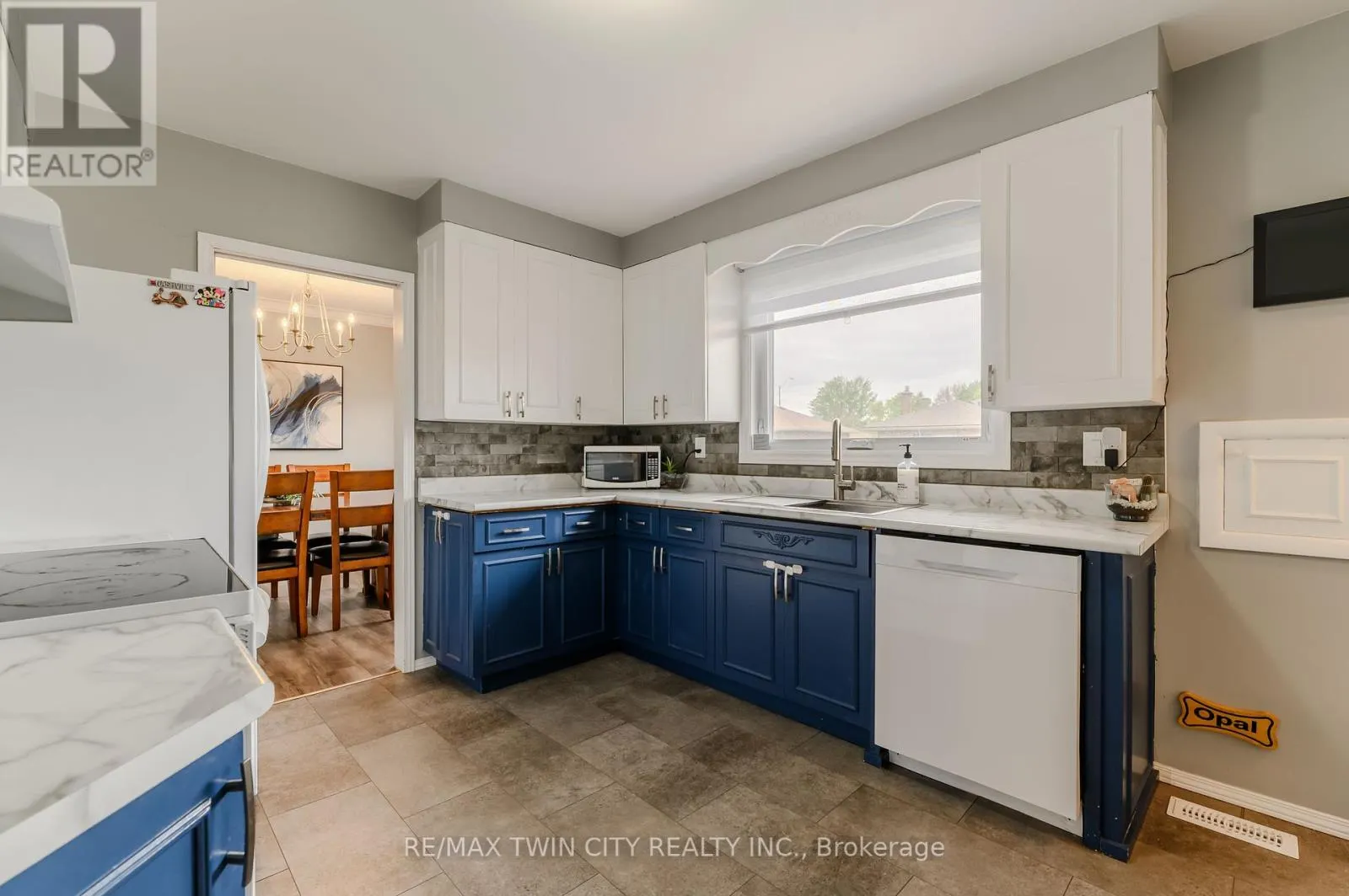 8 PEMBROKE AVENUE