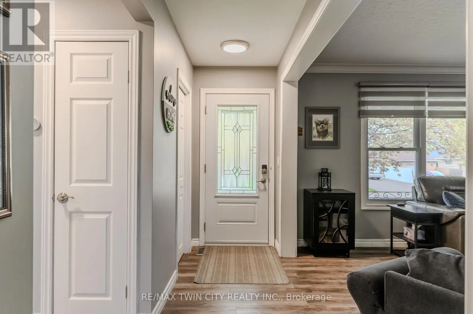8 PEMBROKE AVENUE