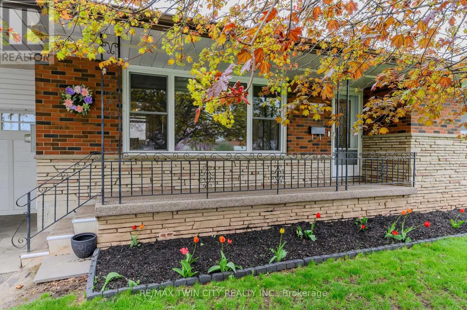 8 PEMBROKE AVENUE