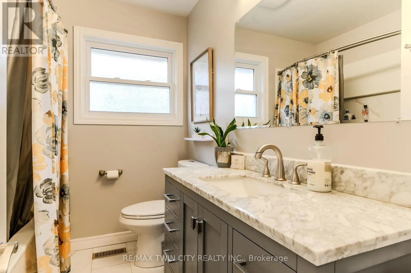 8 PEMBROKE AVENUE