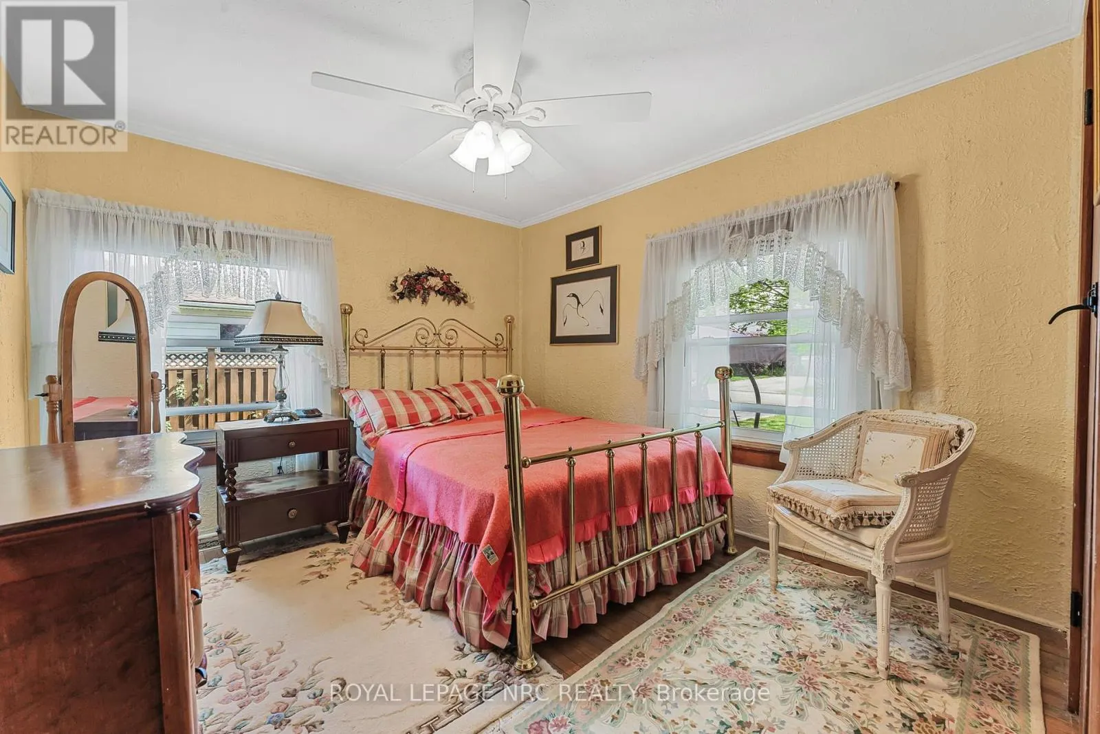 255 CHERRYHILL BOULEVARD S