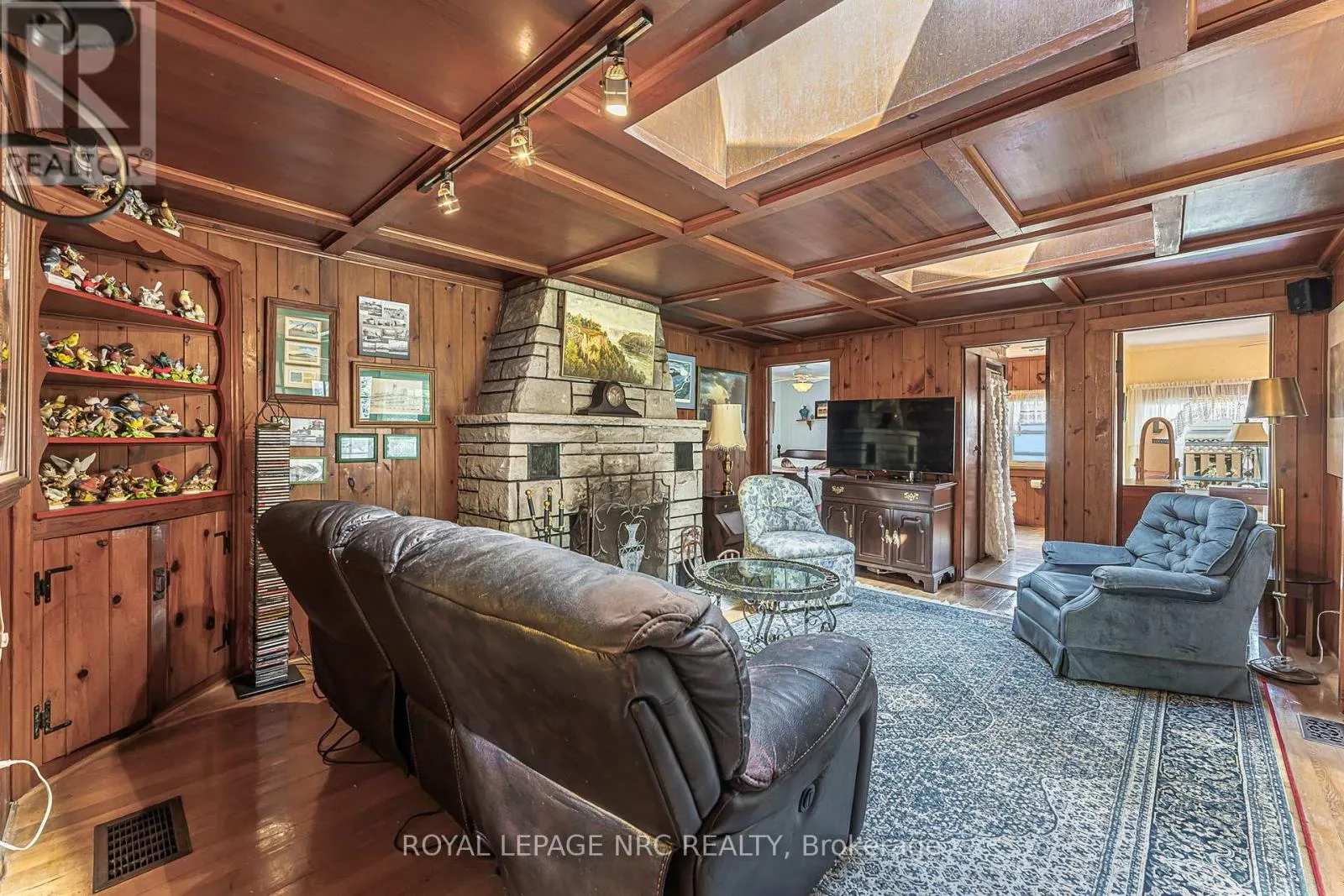 255 CHERRYHILL BOULEVARD S