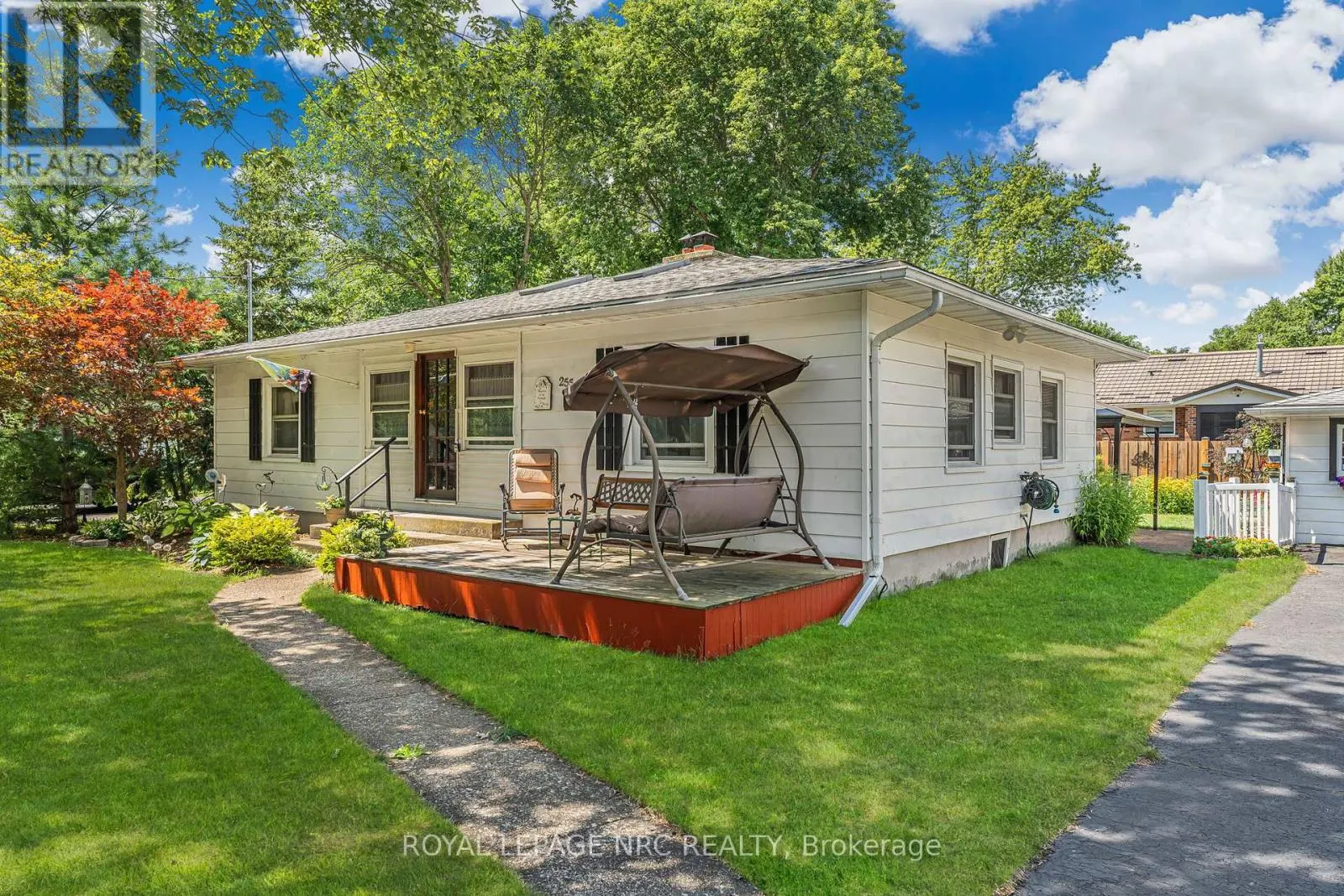 255 CHERRYHILL BOULEVARD S