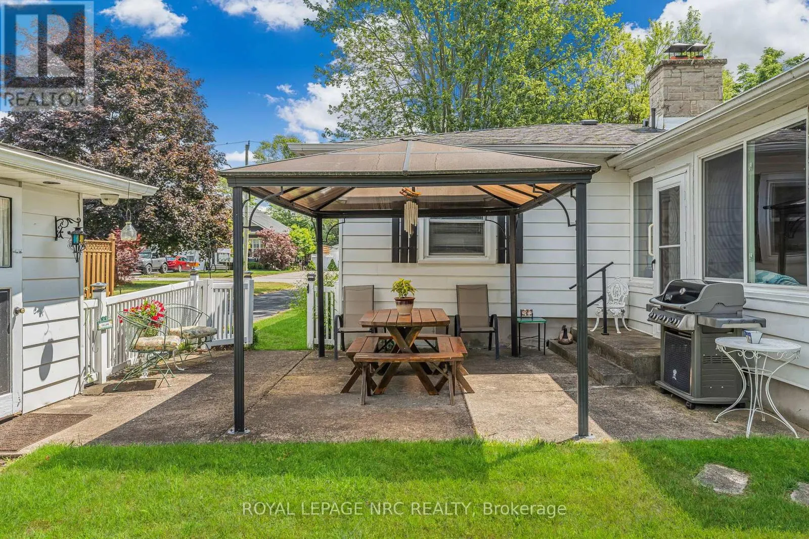 255 CHERRYHILL BOULEVARD S