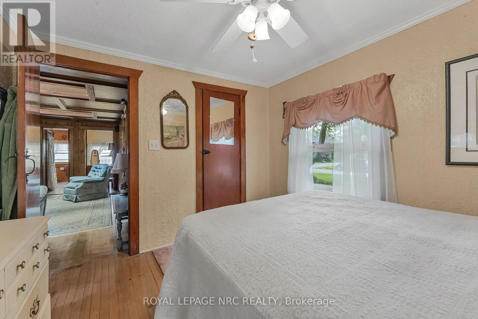 255 CHERRYHILL BOULEVARD S