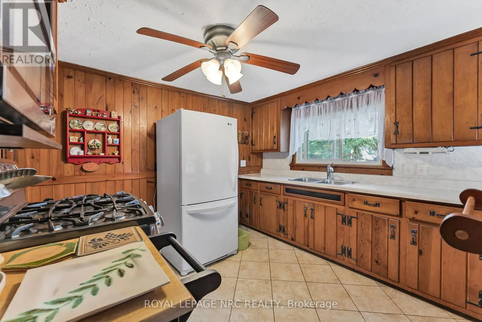 255 CHERRYHILL BOULEVARD S