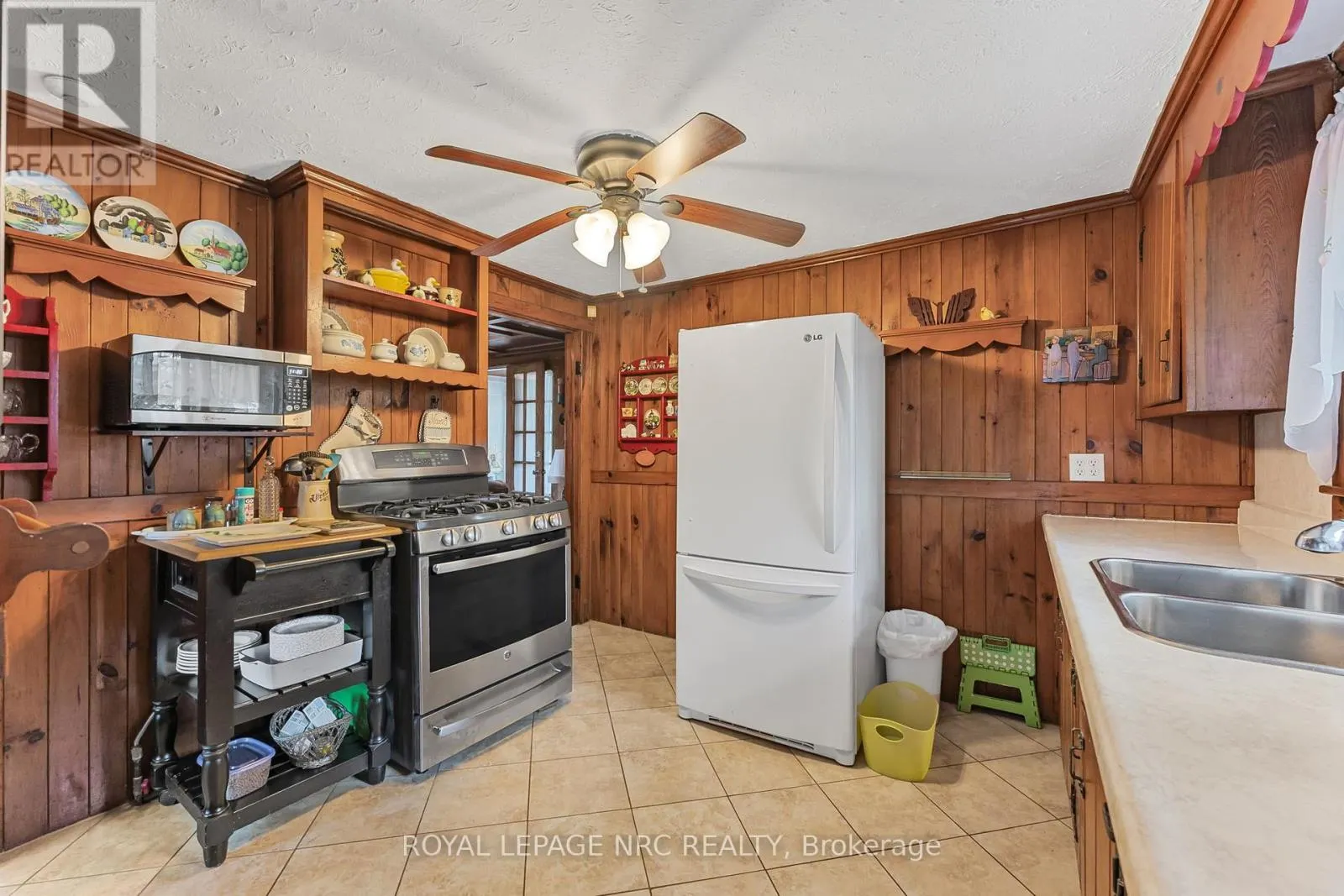 255 CHERRYHILL BOULEVARD S