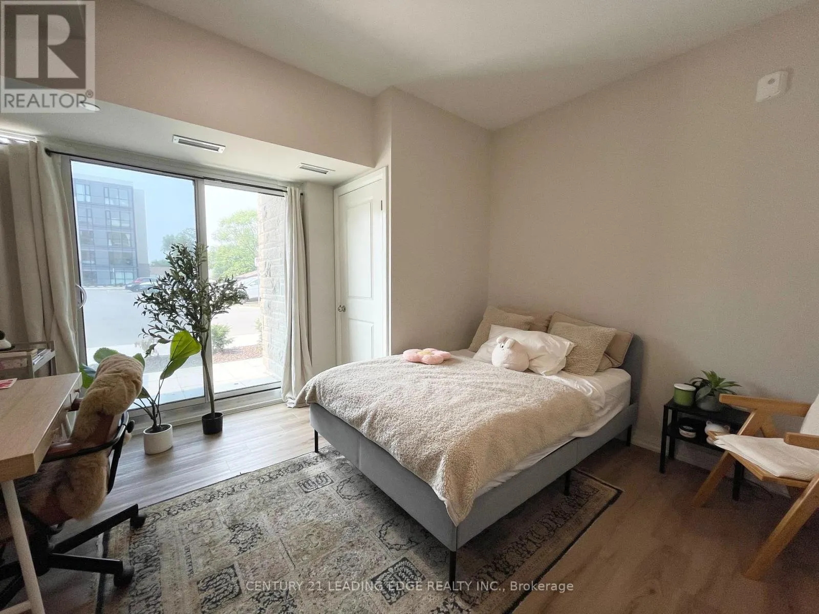 #115 - 50 HERRICK AVENUE