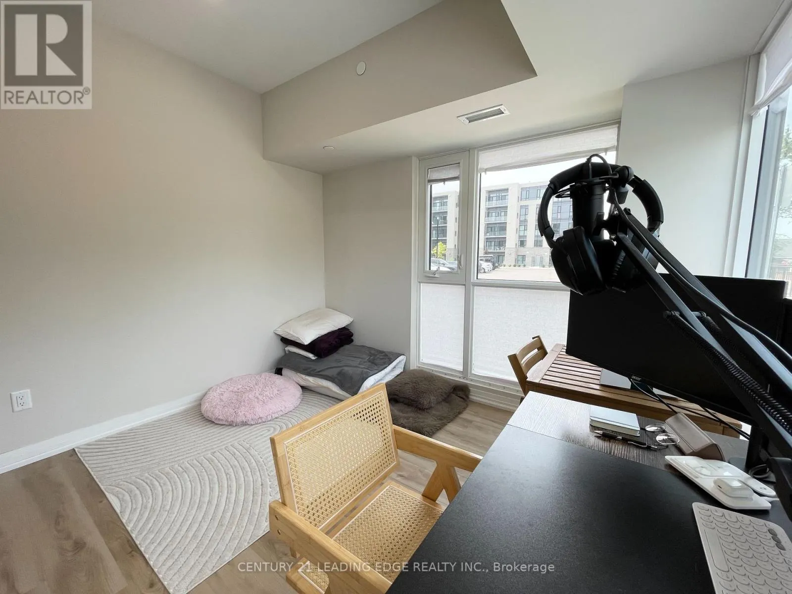 #115 - 50 HERRICK AVENUE