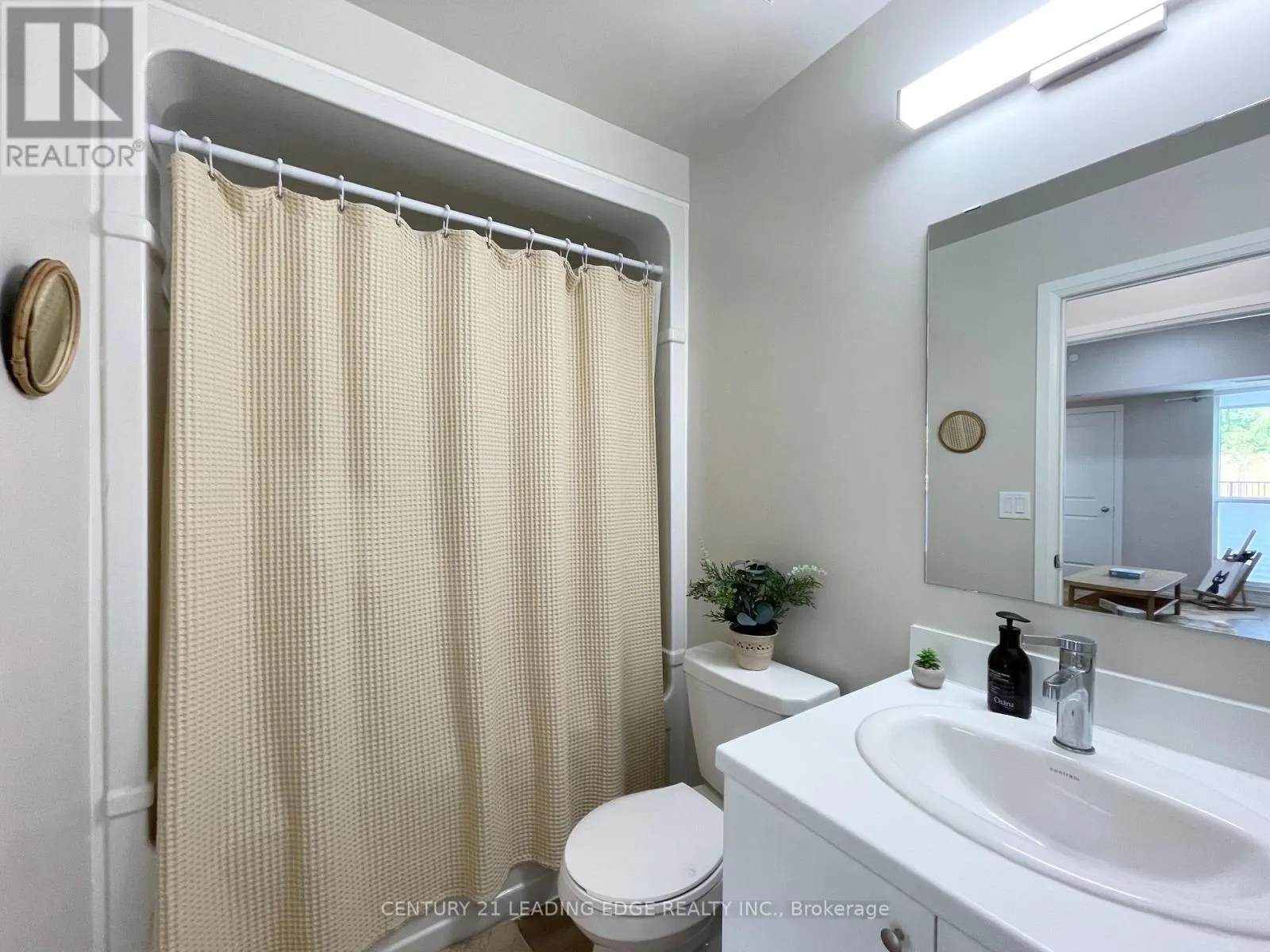 #115 - 50 HERRICK AVENUE
