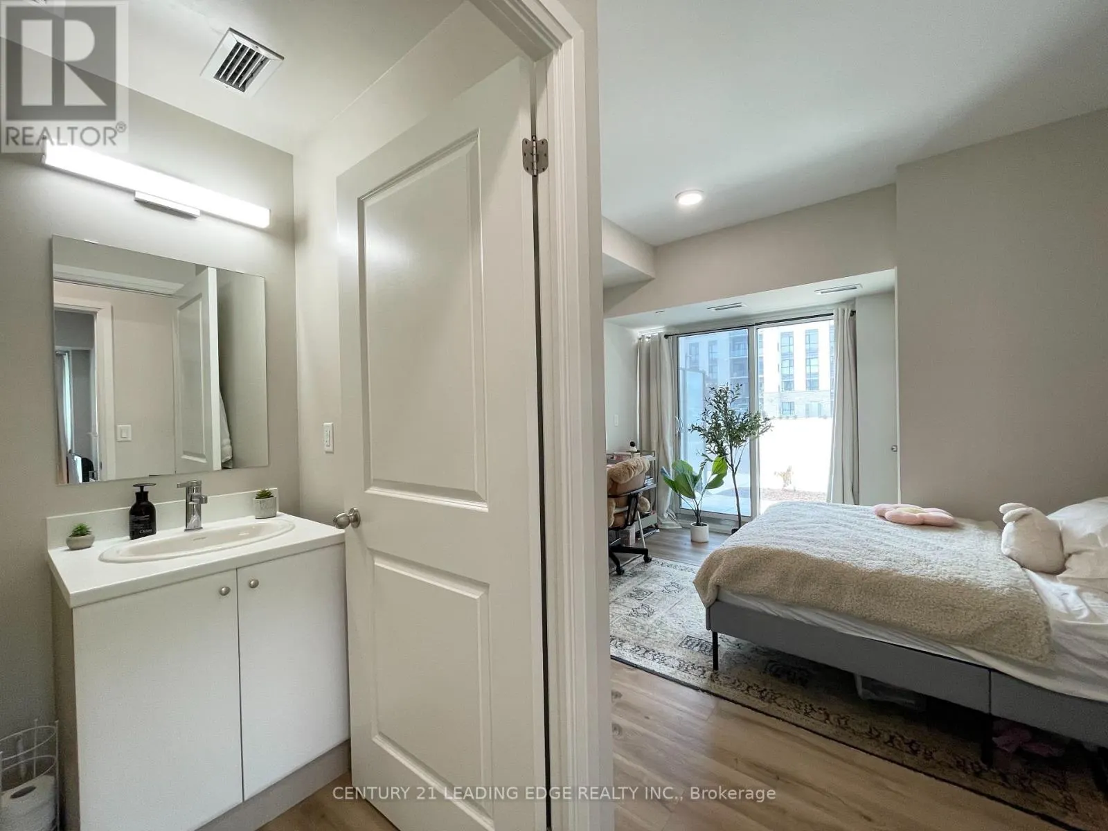 #115 - 50 HERRICK AVENUE