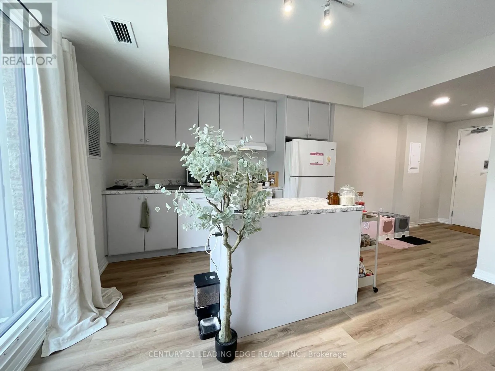 #115 - 50 HERRICK AVENUE