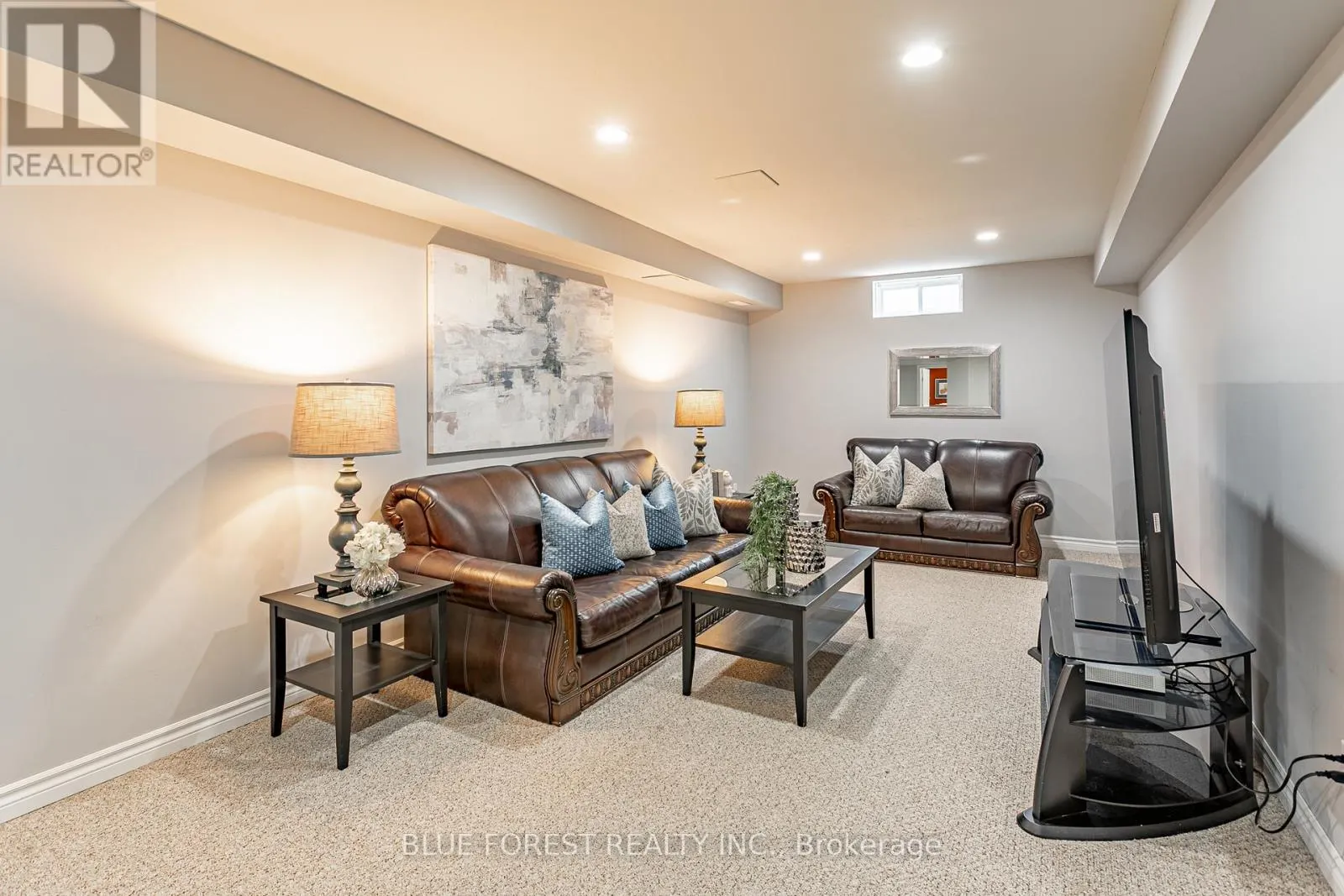 49 PARKVIEW DRIVE