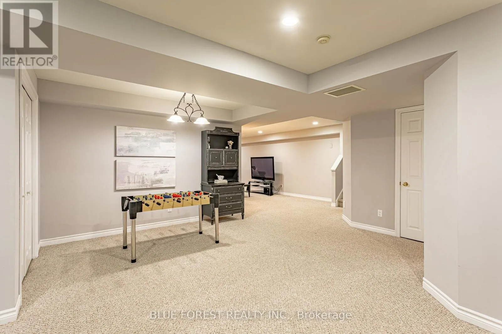 49 PARKVIEW DRIVE