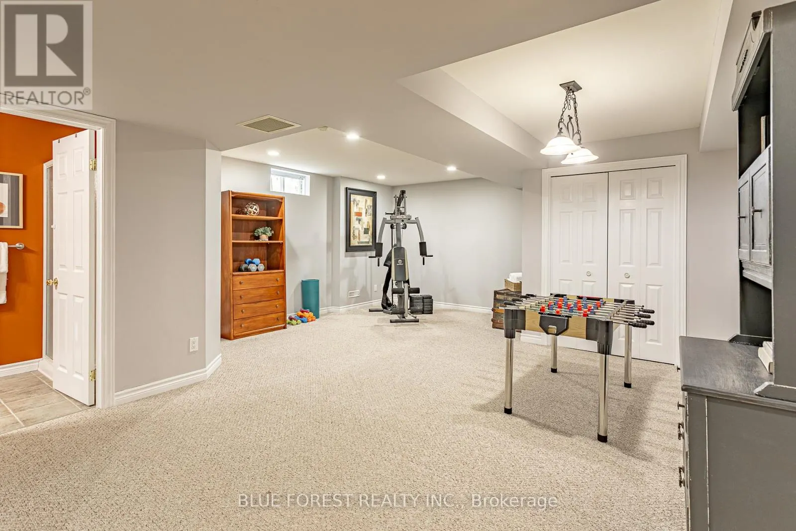 49 PARKVIEW DRIVE