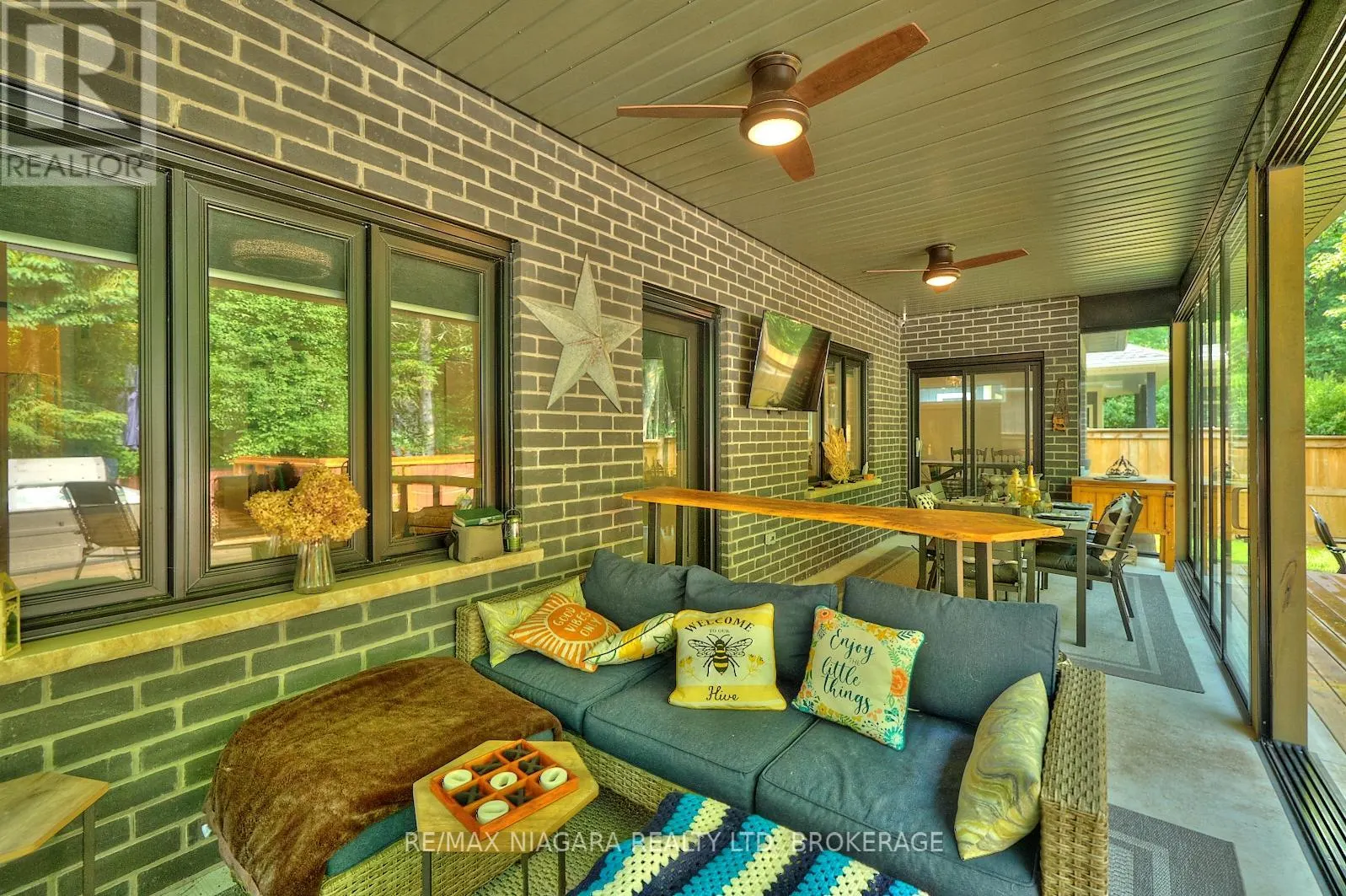 201 PLEASANT AVENUE N