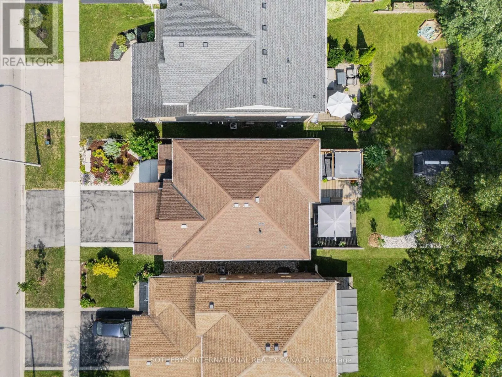 111 HARDCASTLE DRIVE
