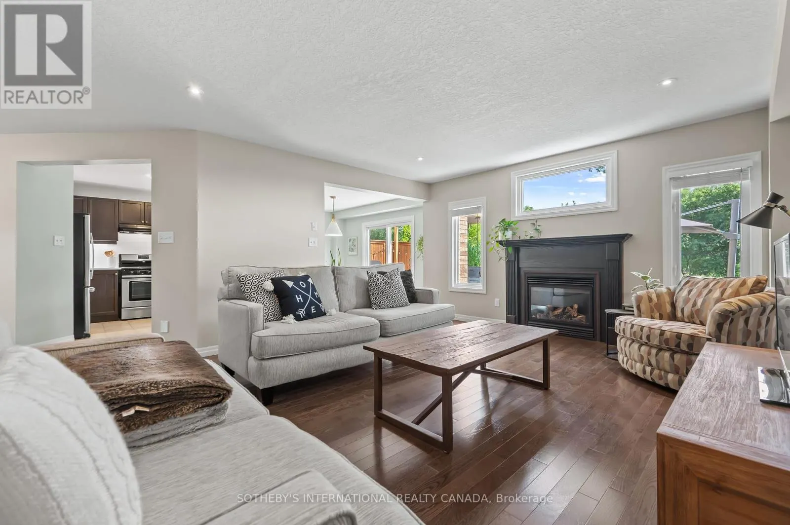 111 HARDCASTLE DRIVE