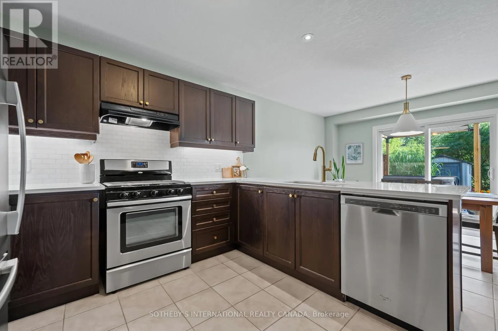 111 HARDCASTLE DRIVE
