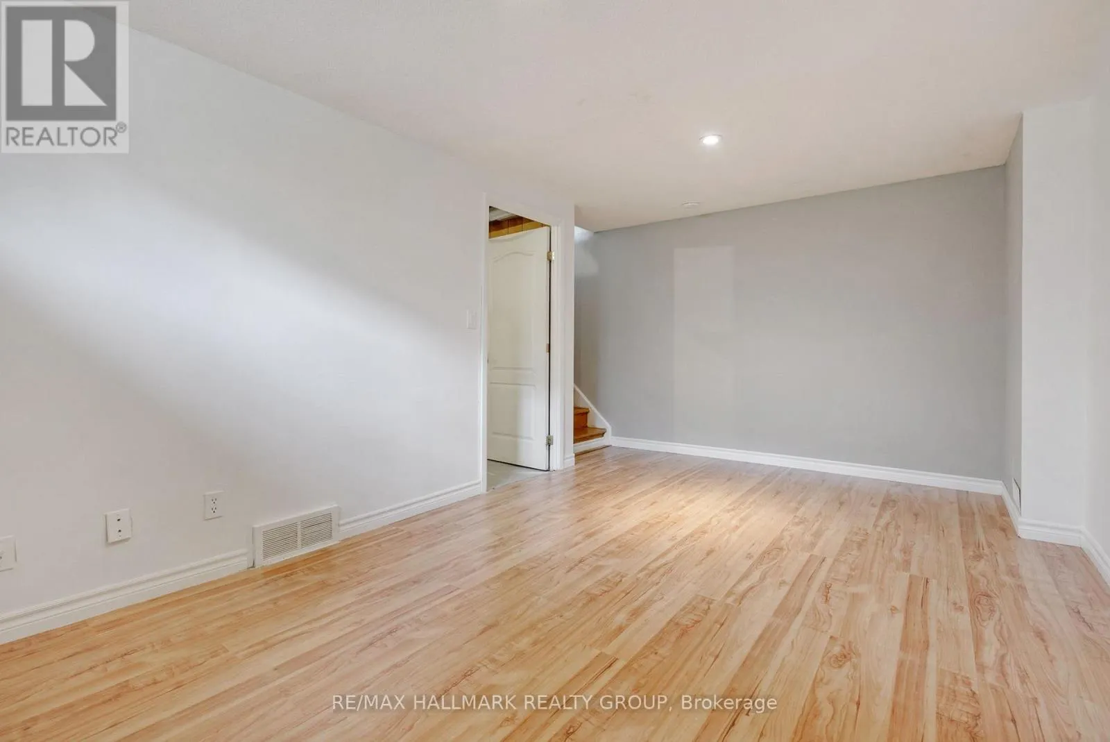 12F LARKSHIRE LANE