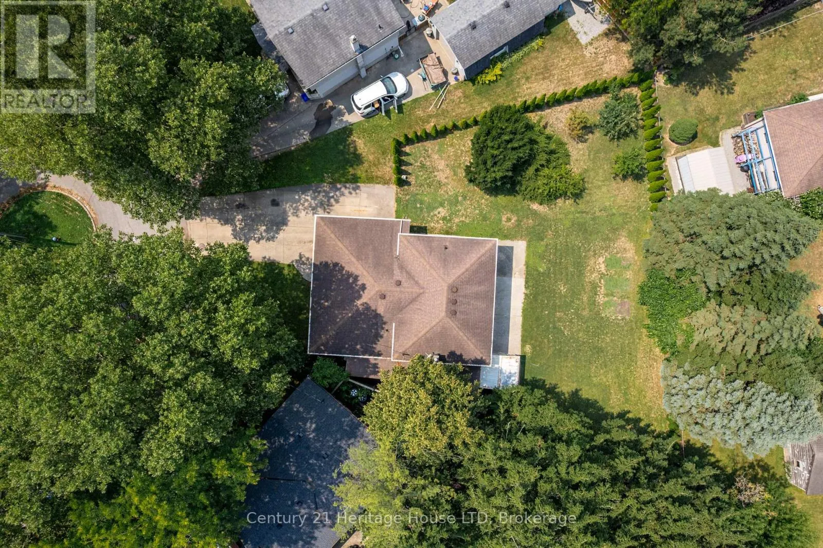 6861 FAIRLAWN CRESCENT