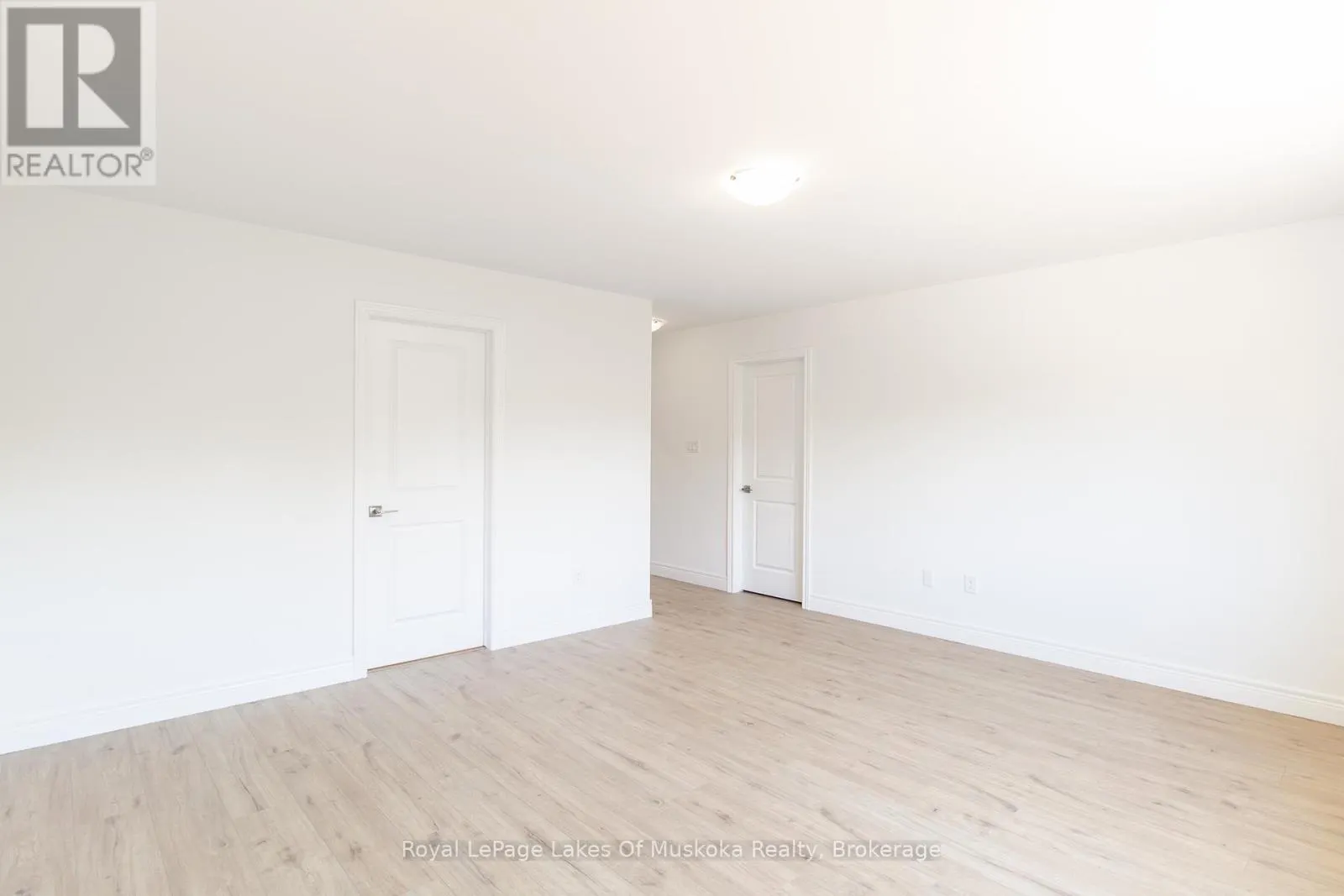 37 WHITEHORN PARK
