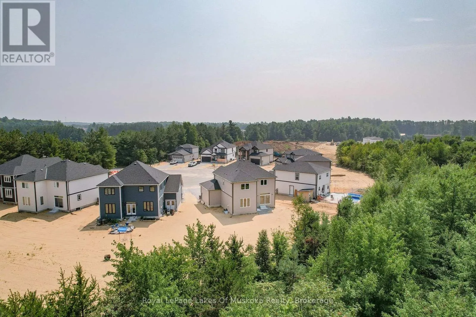 37 WHITEHORN PARK
