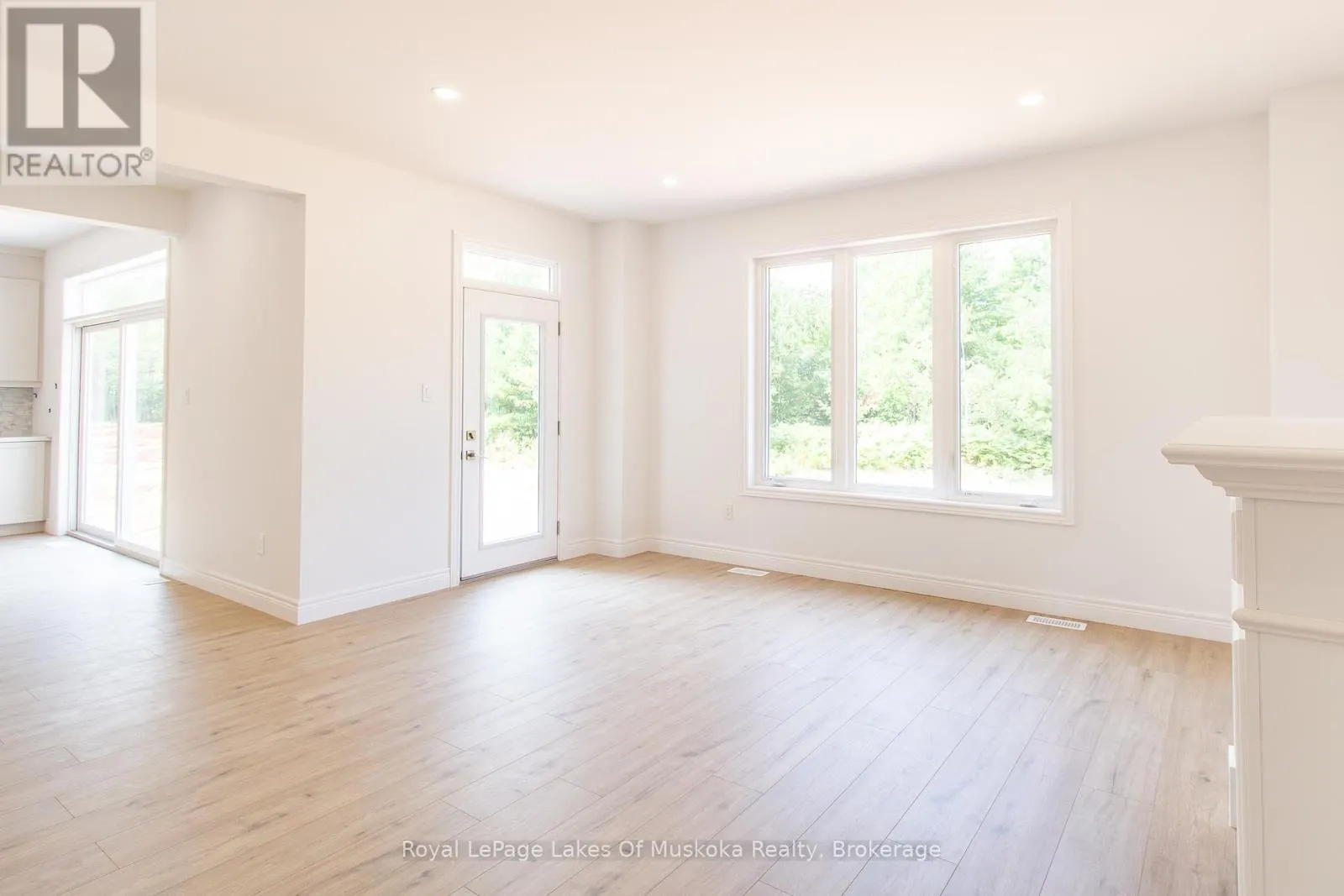 37 WHITEHORN PARK