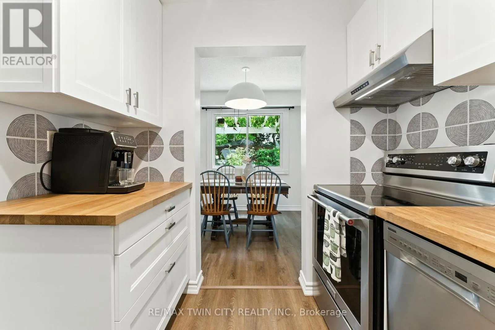 68 WESTMOUNT MEWS