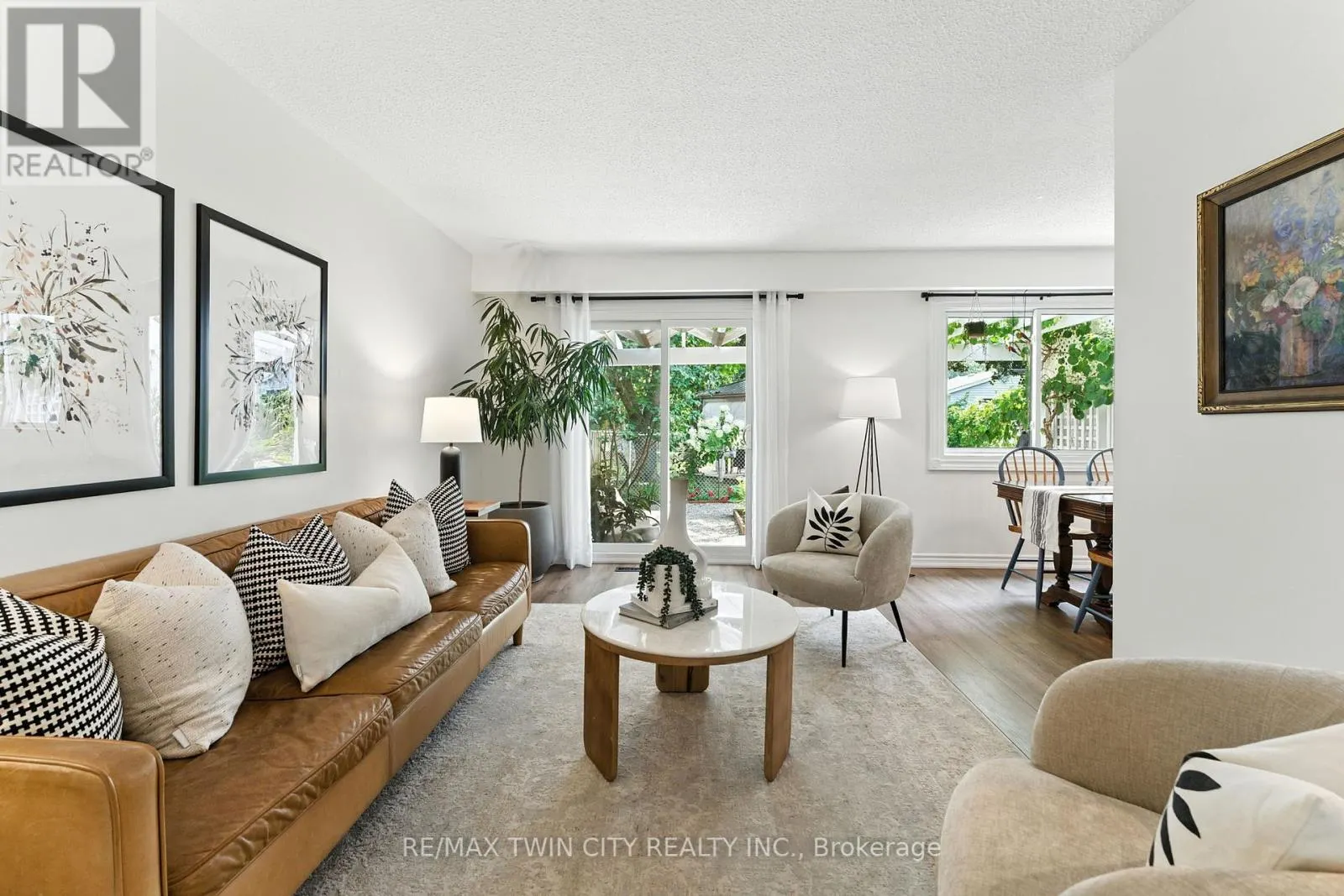 68 WESTMOUNT MEWS