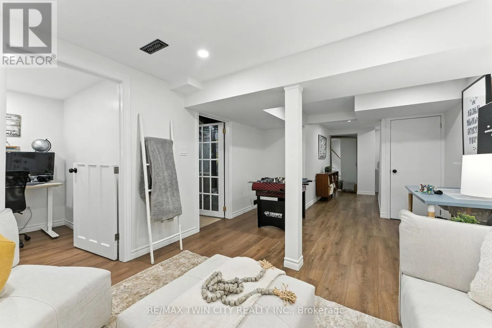 68 WESTMOUNT MEWS